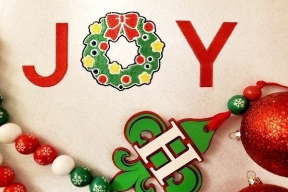 Christmas Joy Wreath: A Designer's Review for Boutique Sweatshirts